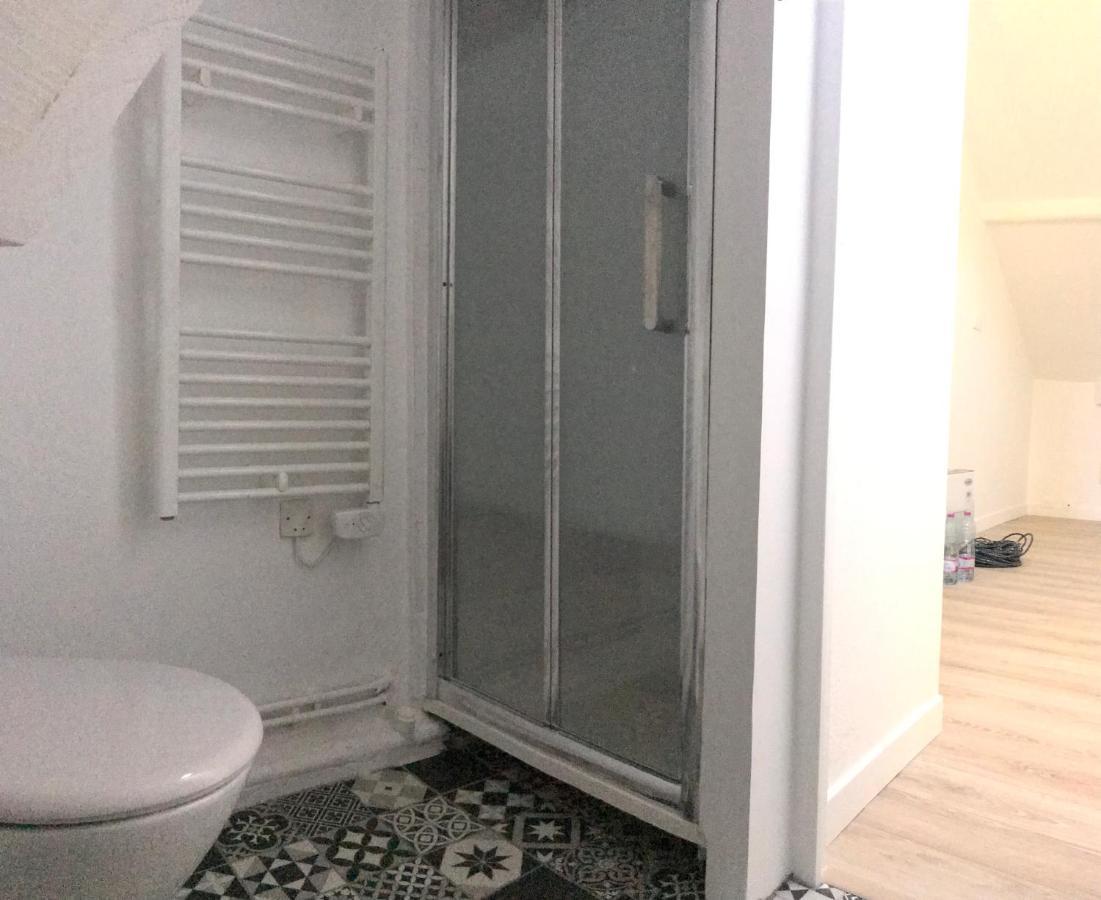 Studio Dans Les Ecuries Du Chateau Bonnelles Екстер'єр фото
